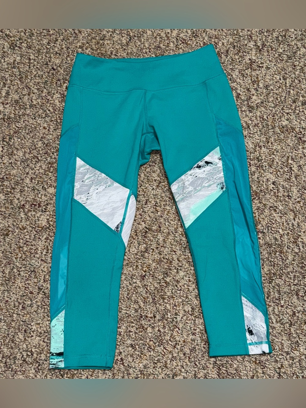 Women's size small leggings Teal Performance Capri Leggings with Marble Accent